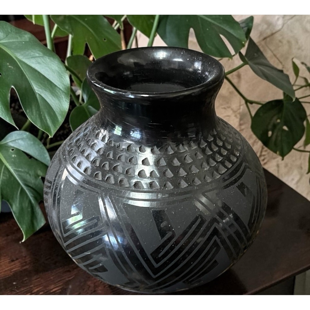 Mata Ortiz Pottery Vase Black On Black Paquime Tomasa Mora Casas Grandes‎ Mexico